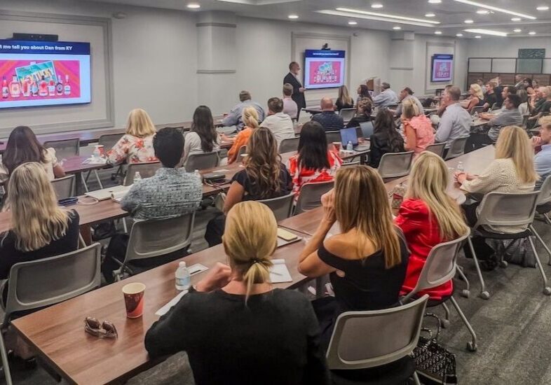 Keynote Speaker on Social Media ROI Strategies