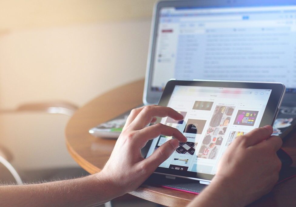 laptop-technology-ipad-tablet-35550 laptop-technology-ipad-tablet-35550